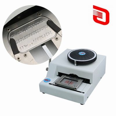Maximale Schreibreichweite 102x86 mm Manuelle Edelstahlplattenprägungsmaschine für Hunde-Tag