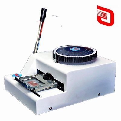 Maximale Schreibreichweite 102x86 mm Manuelle Edelstahlplattenprägungsmaschine für Hunde-Tag